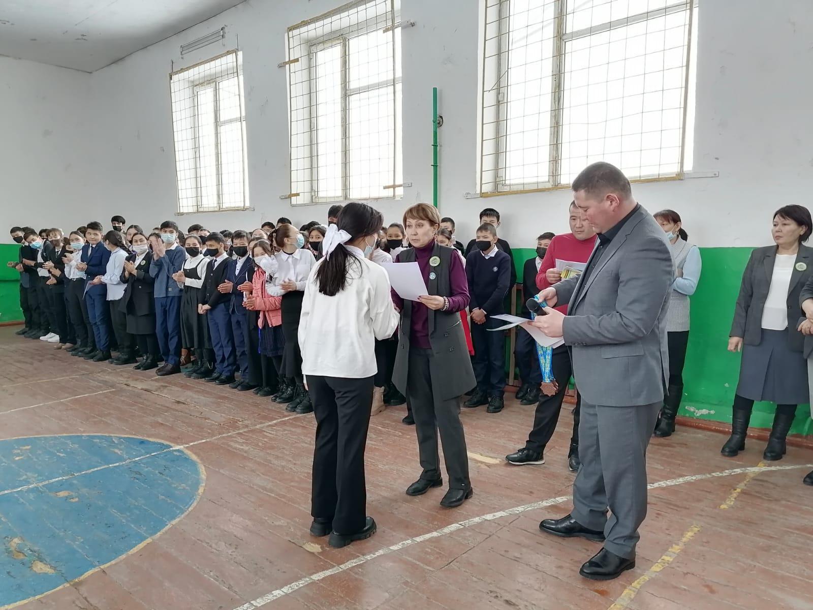 Лездеме барысында "Тікенек" агзетінің кезекті шығарылымымен таныстыру